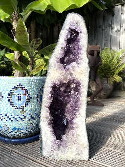 amethist geode met 2 kamers